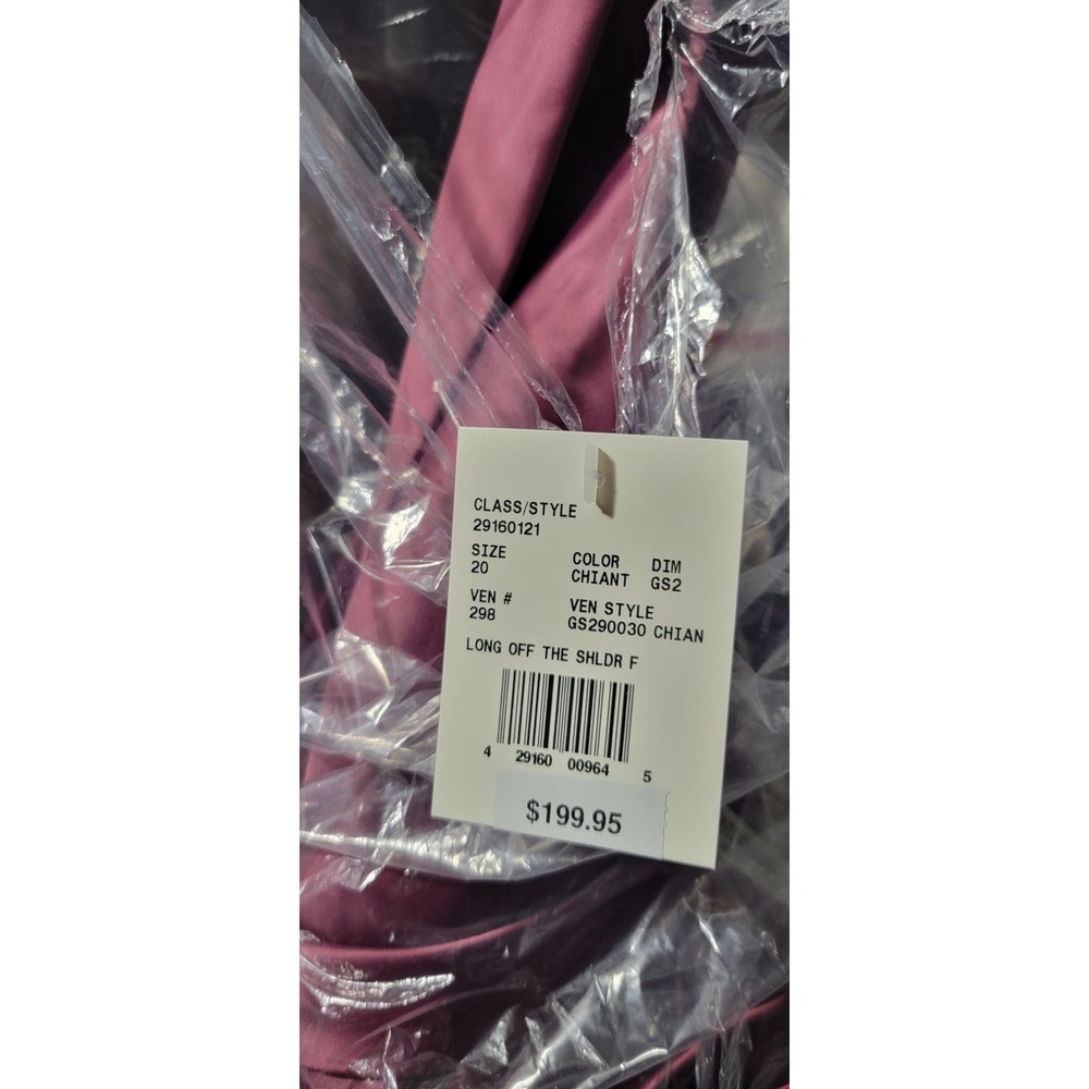 Davids Bridal GALINA SIGNATURE
satin off-the-shoulder mermaid dress - Picture 6 of 7